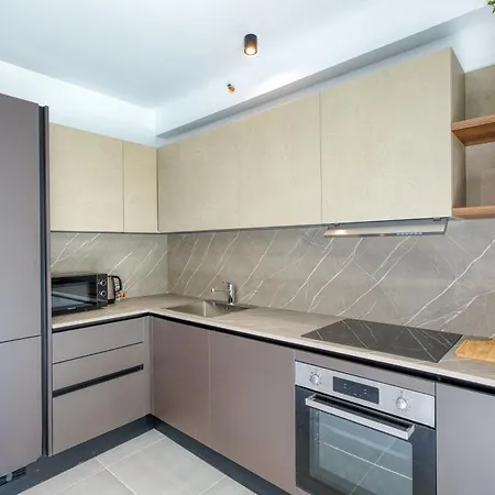 Stunning Heart Of St Julians Sleeps 5 * St Paul's Bay