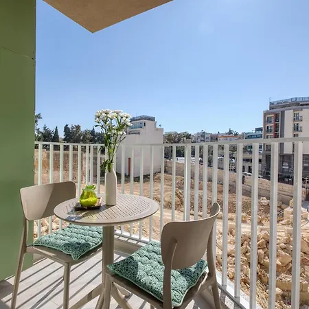 Stunning Heart Of St Julians Sleeps 5 St Paul's Bay