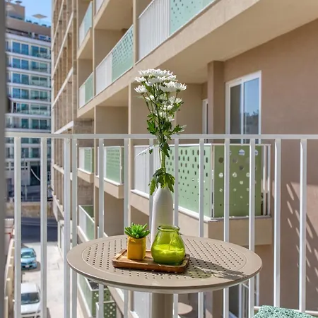 Appartement Stunning Heart Of St Julians Sleeps 5 San Pawl il-Baħar