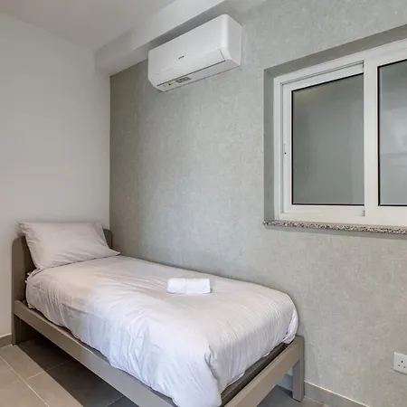 Appartement Stunning Heart Of St Julians Sleeps 5 San Pawl il-Baħar