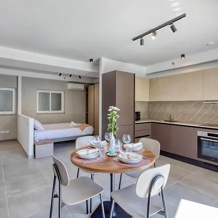 Stunning Heart Of St Julians Sleeps 5 * San Pawl il-Baħar
