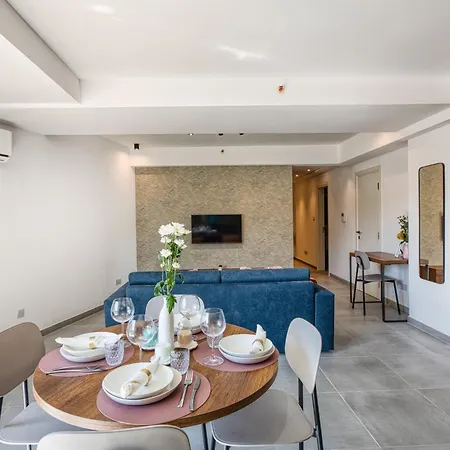 Stunning Heart Of St Julians Sleeps 5 Appartement